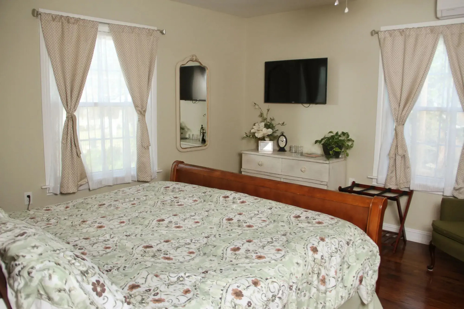 The Oaks Bed and Breakfast