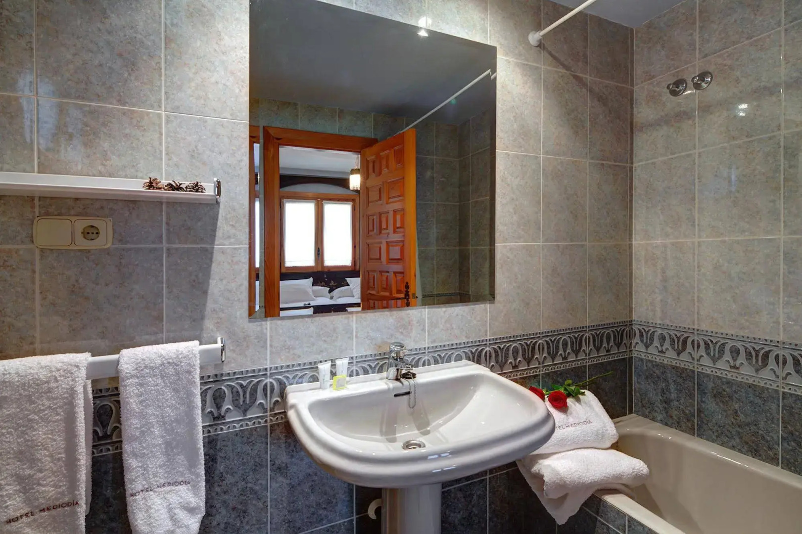 Hotel Boutique Mediodía & Apartments