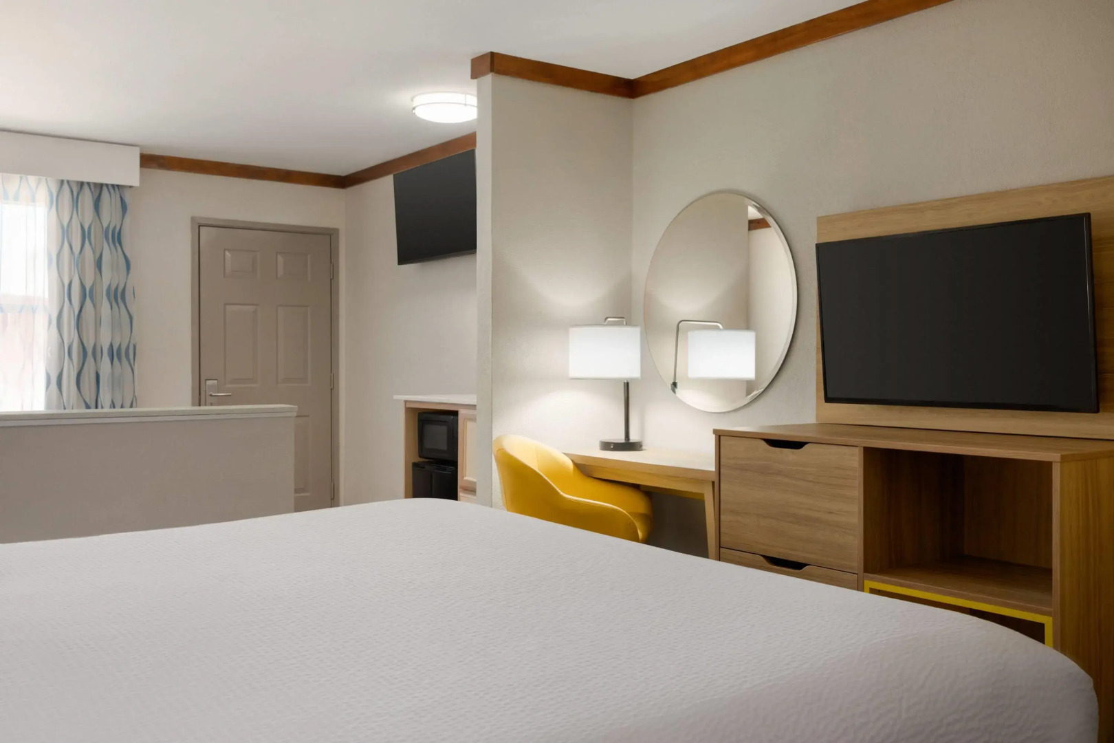 Days Inn by Wyndham Suites Fredericksburg