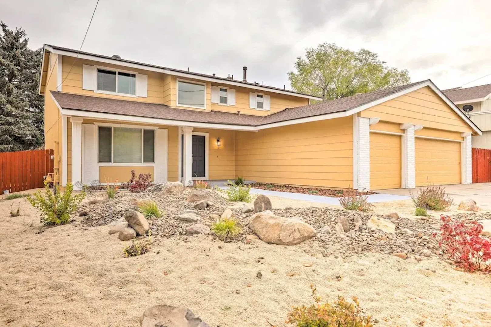 4 Mi to Dtwn Reno: Sleek Family Retreat!