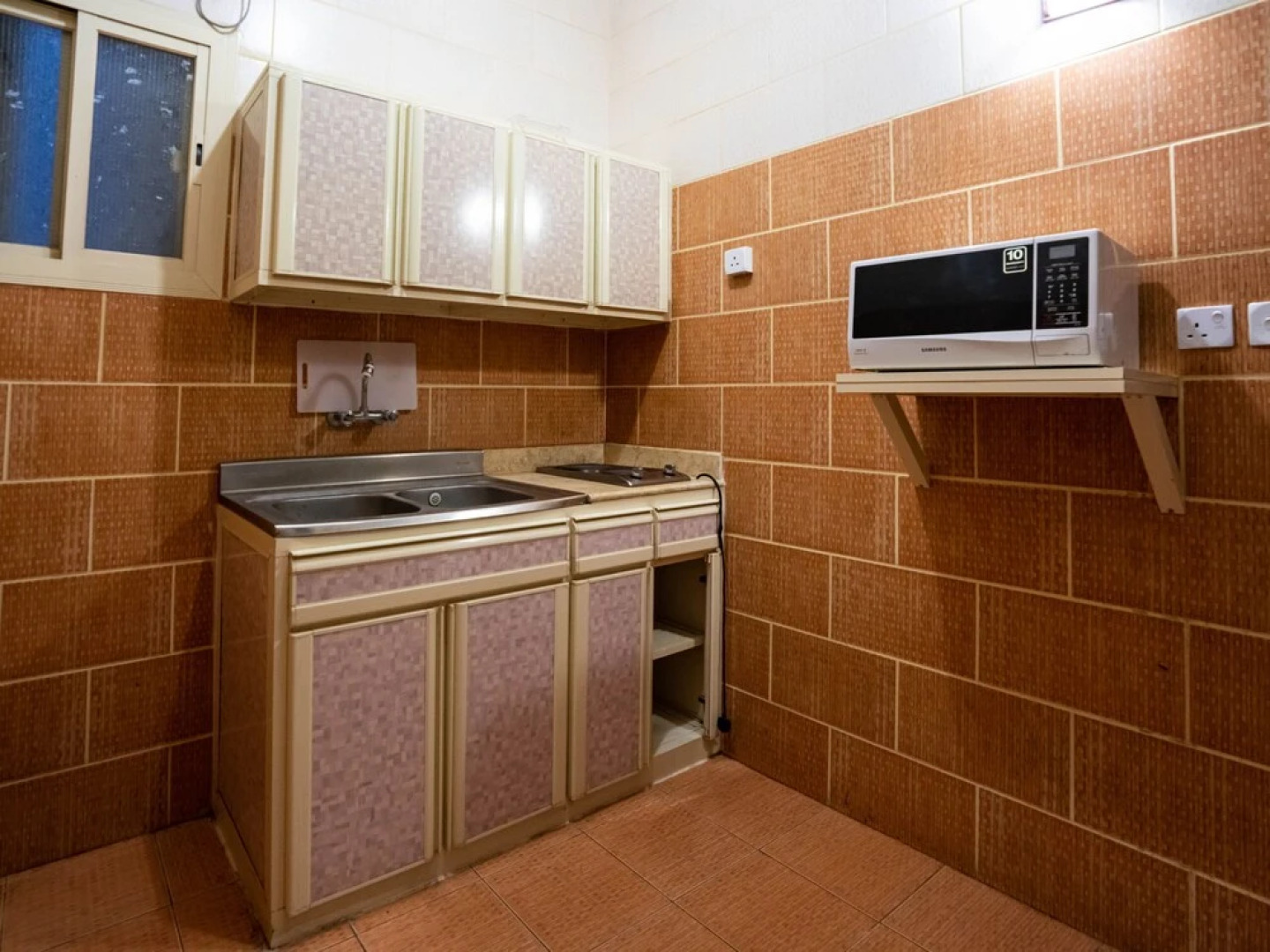 OYO 545 Golden Galaxies Furnished Units