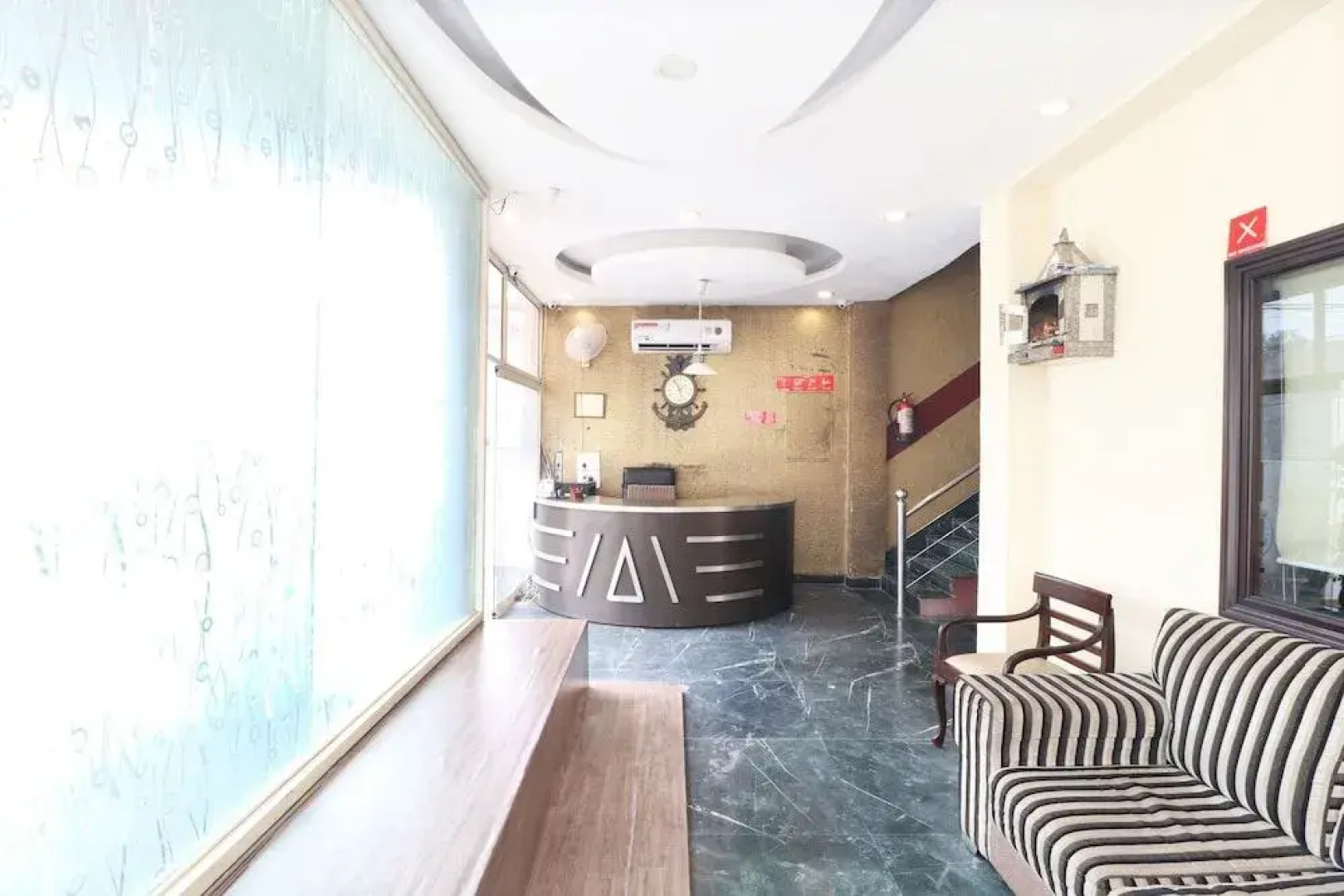 OYO 4849 Hotel Staywell