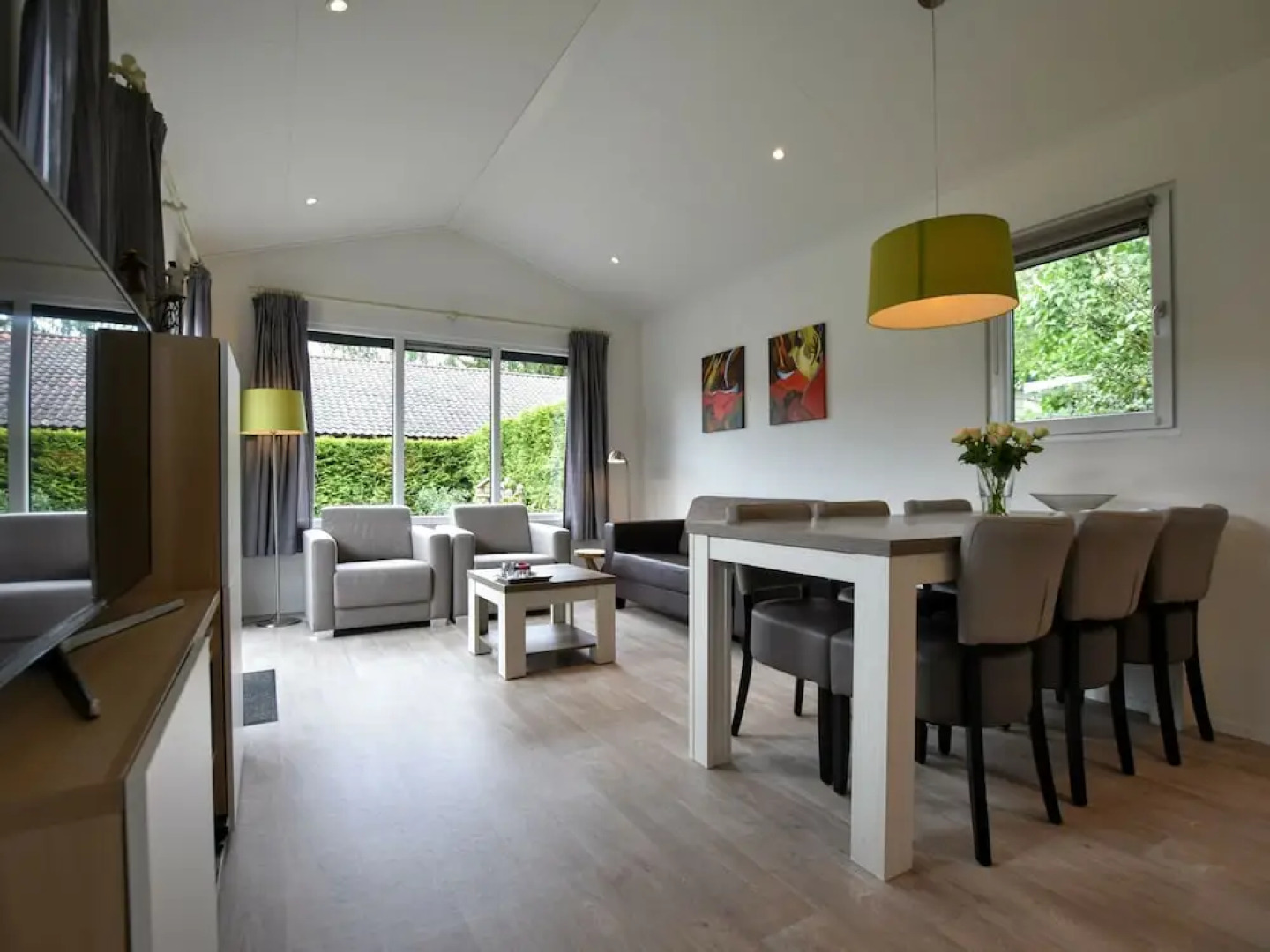 Spacious Chalet in Wolfheze with Garden