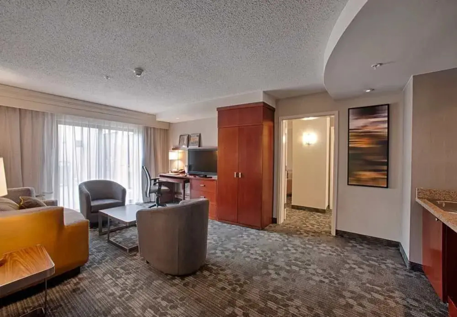 Courtyard Wall at Monmouth Shores Corporate Park