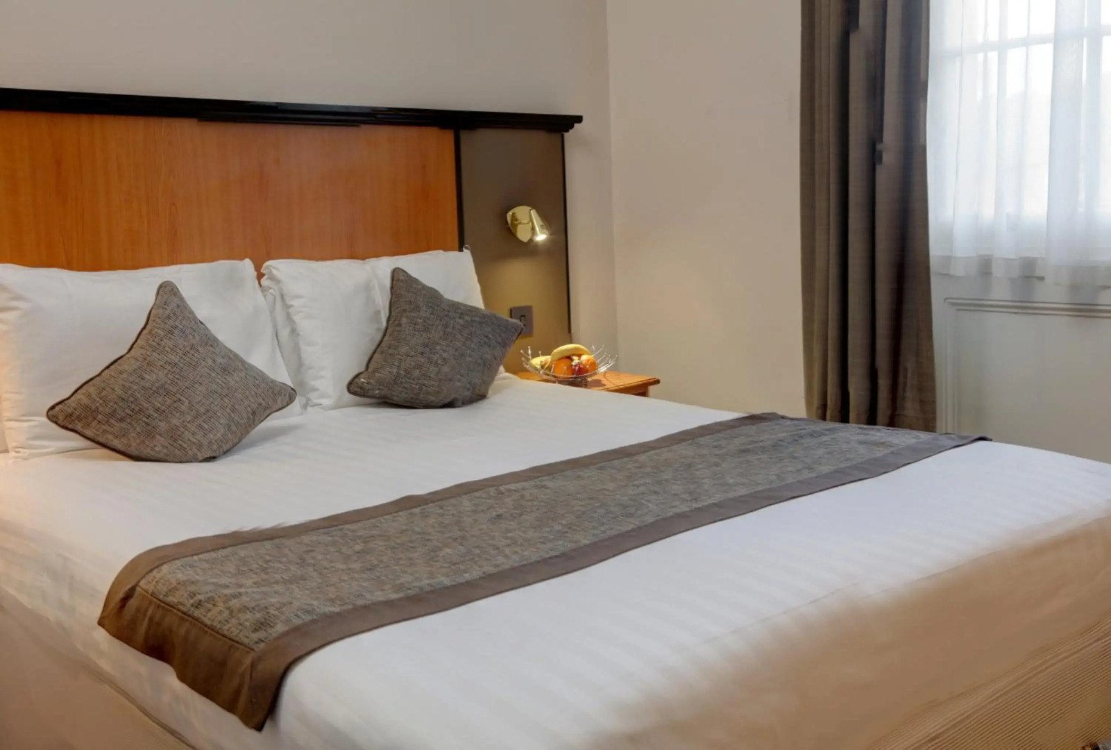 Holiday Inn Express Chicago - Magnificent Mile by IHG