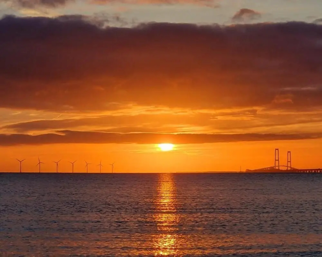 Skaerven Beachfront Condos and Cottage