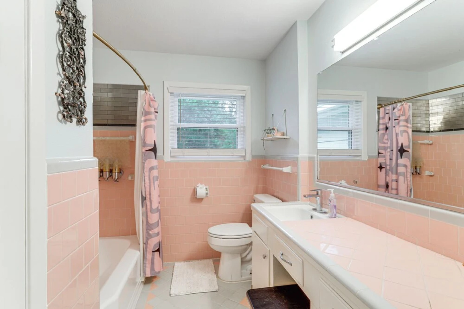 Lovely Tomball Home < 1 Mi to Dtwn + Pool Access!