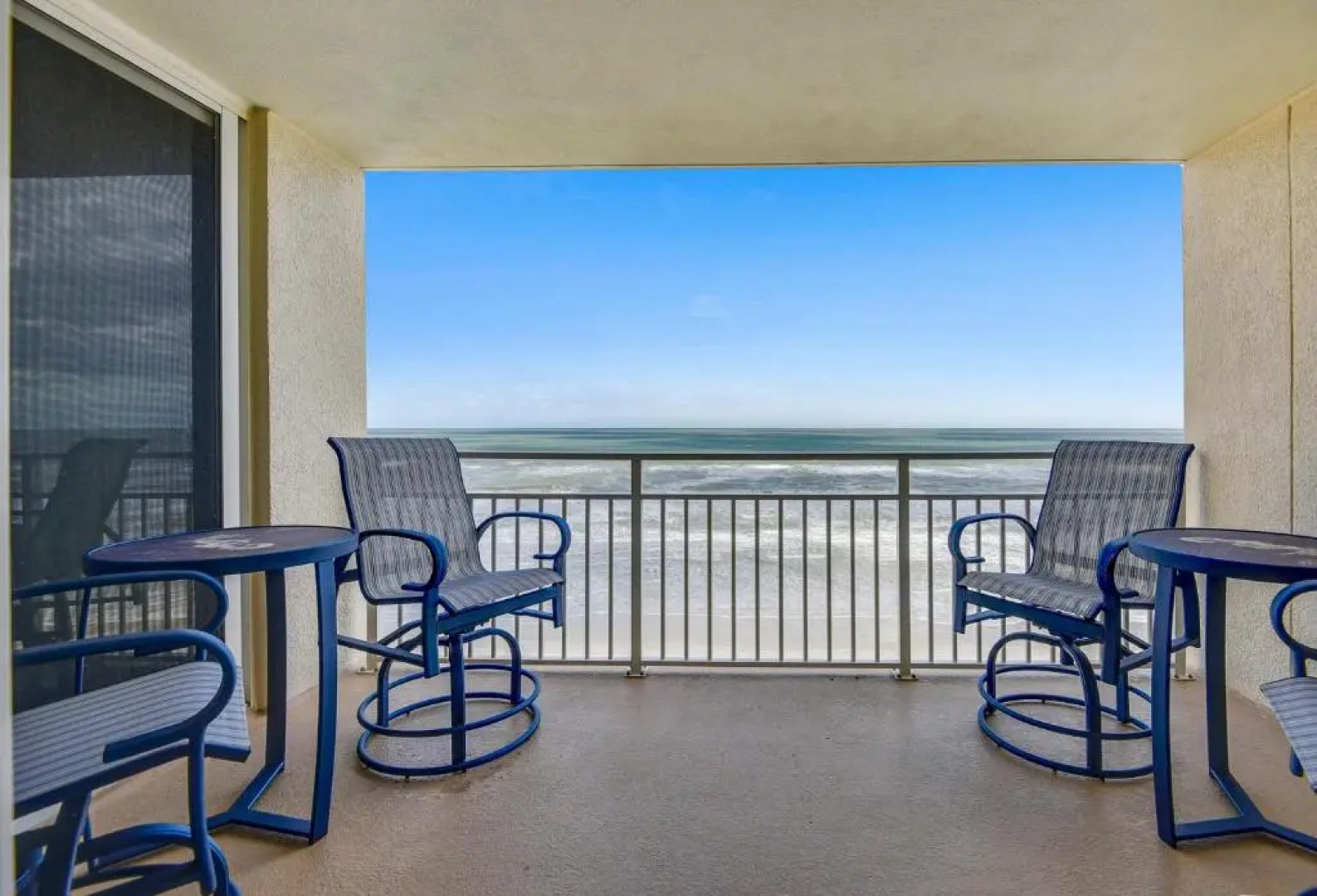 Pat's Paradise - 7030N