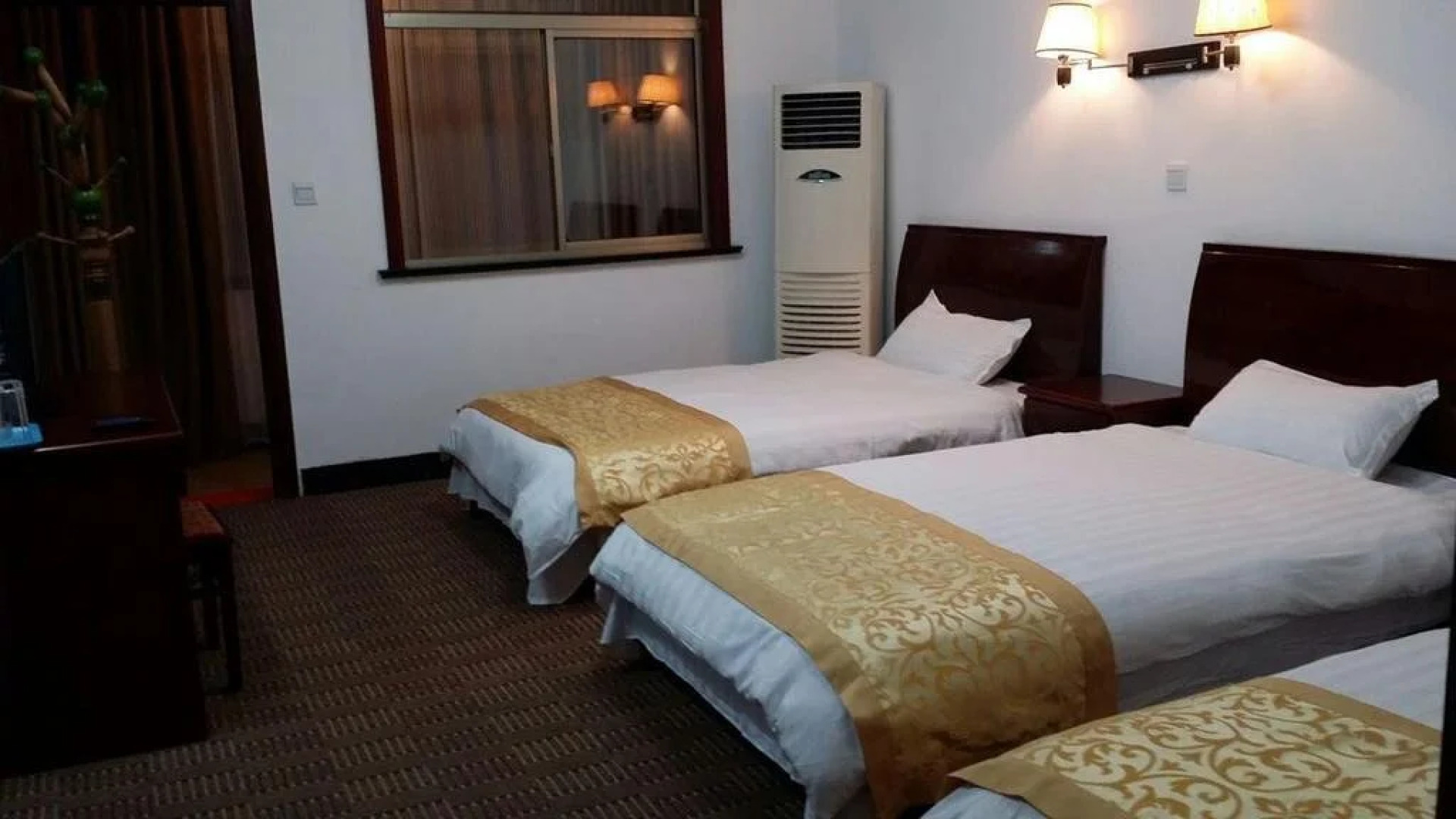 Jiuhuashan Fenghuangyuan Hotel