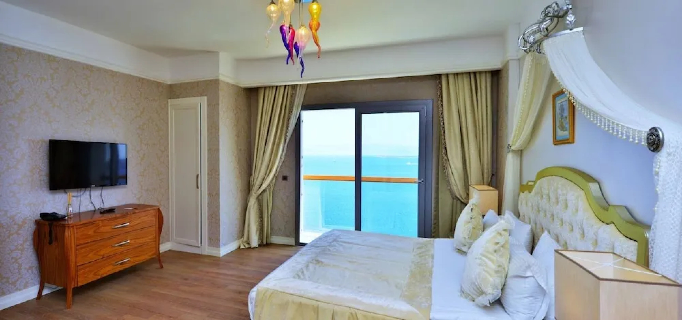 The Qasr Family Halal Resort Suite & Spa - All Inclusive