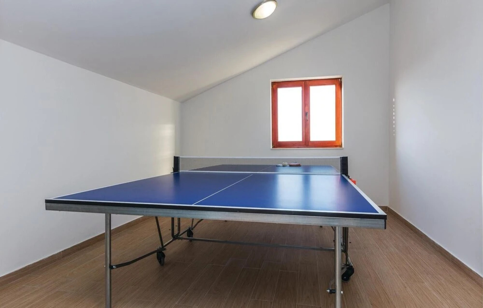 Awesome Home in Sv Filip i Jakov With Sauna, Wifi and 5 Bedrooms