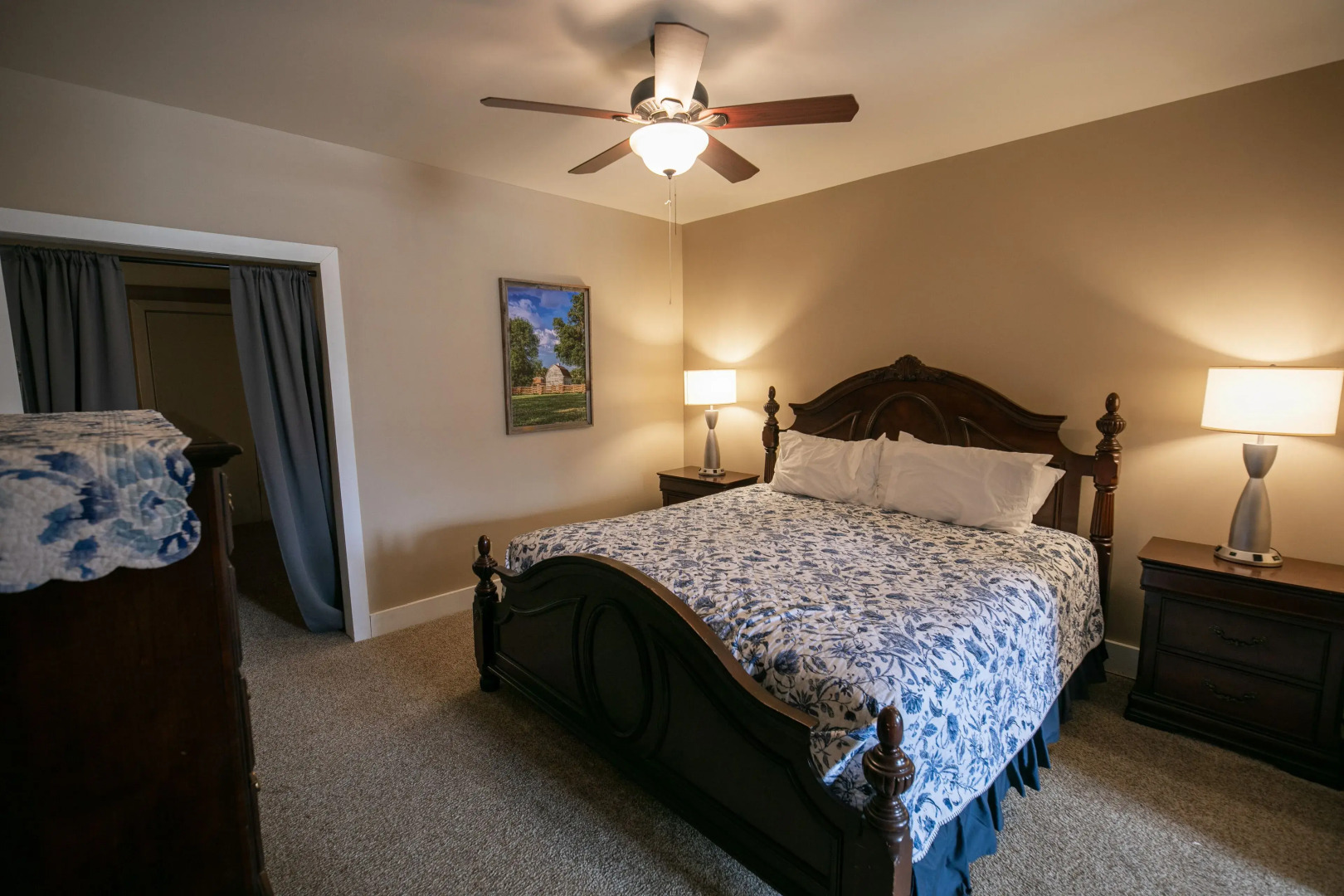 Nauvoo Temple House Hotel