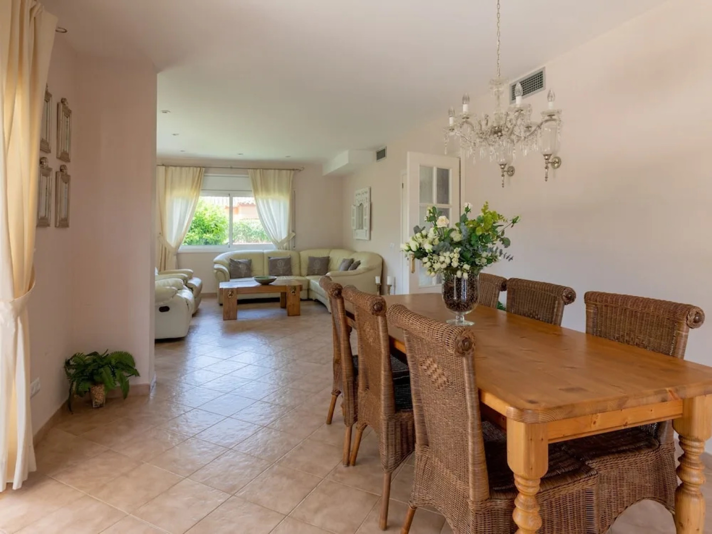 Magnificent Villa in Sant Pere Pescador with Private Pool