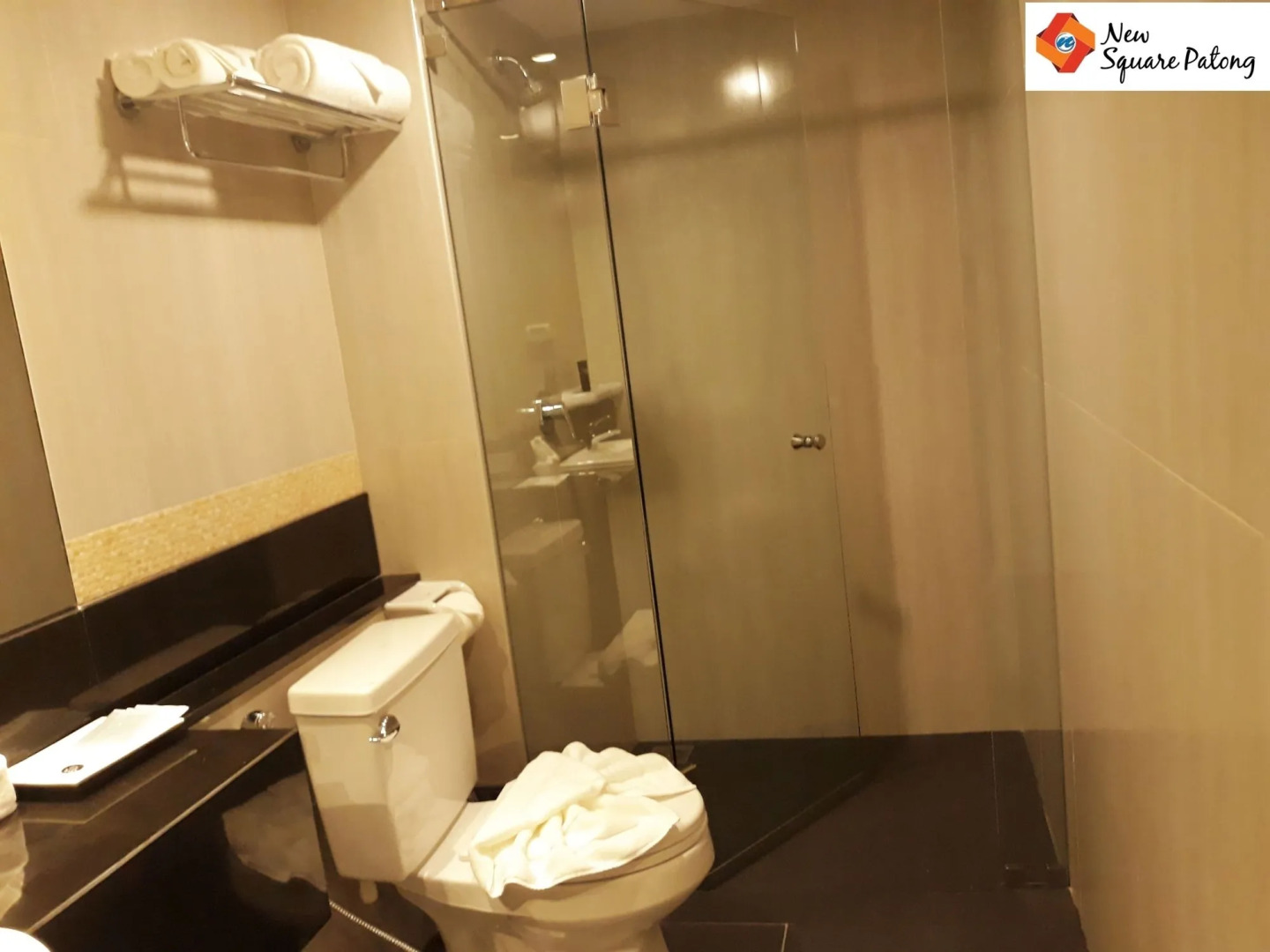 New Square Patong Hotel