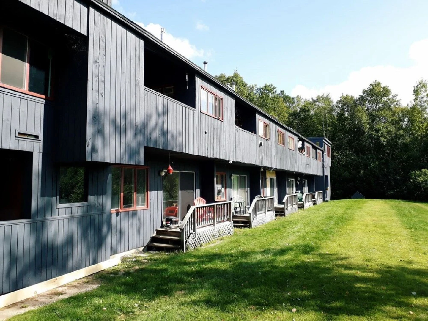 Experience a Classic New England Setting at This Waterville Estates Condo Located in the Heart of the White Mountains - Bv5e