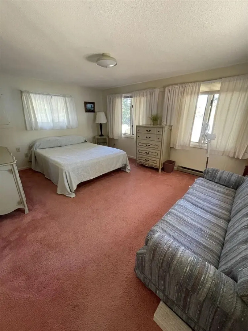 Martin Place Limit 6 2 Bedroom Cabin by RedAwning