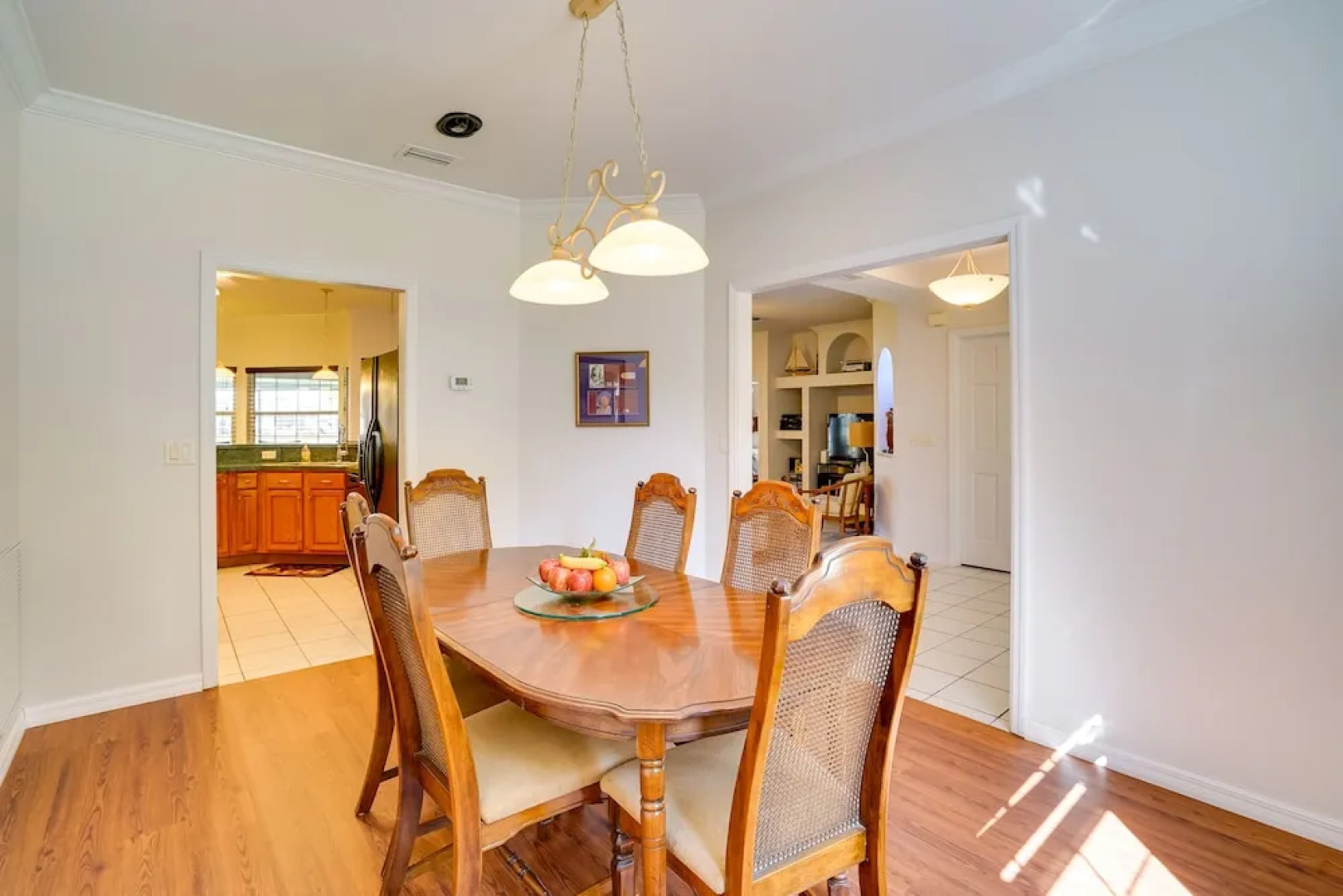 Walk to Lake: Home w/ Screened Porch in Sebring!