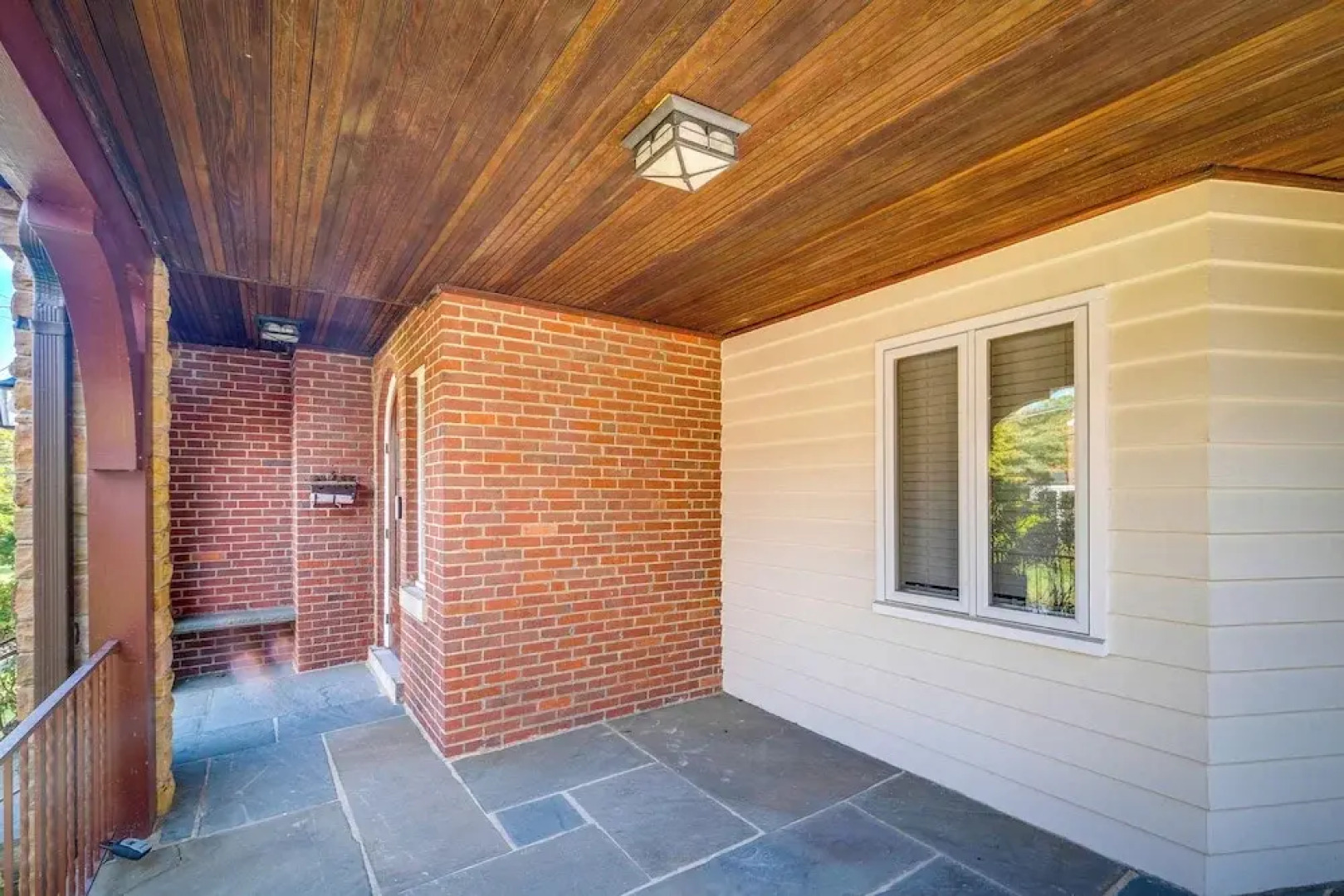 Silver Springs Home: Walk to Downtown!