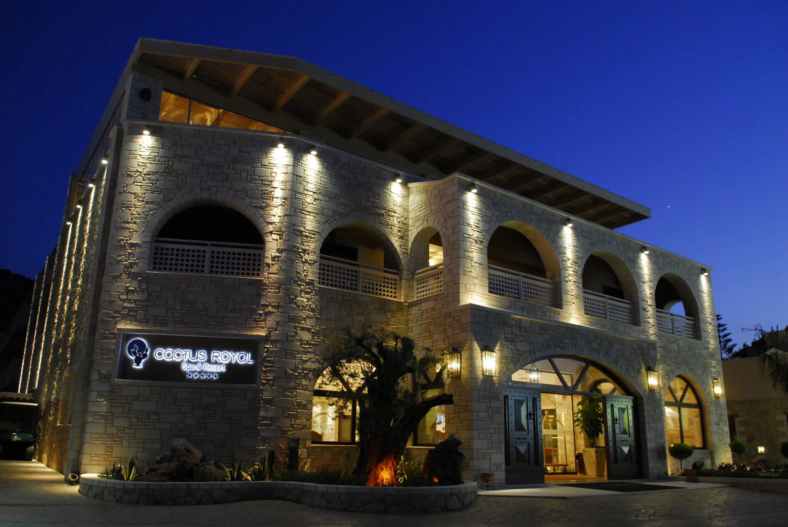 Cactus Royal Resort & Spa