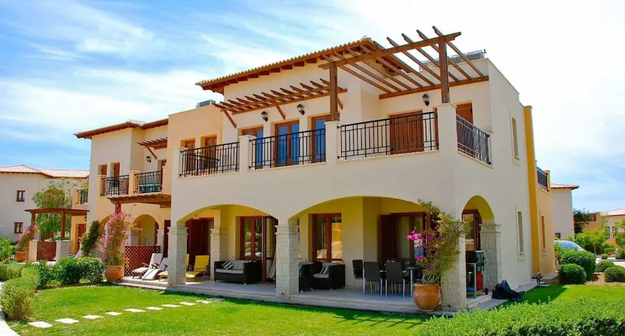 Fantastic 3 bedroom pool side ground floor apartment 'BE01'; communal pool and resort facilities, Theseus Village on Aphrodite Hills Resort