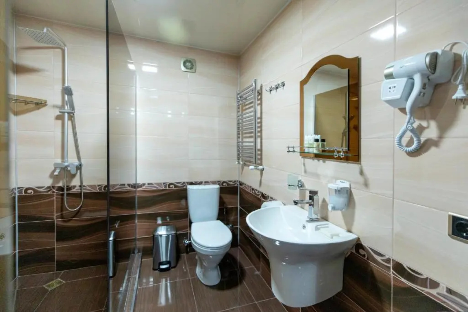 Отель Georgia Gold