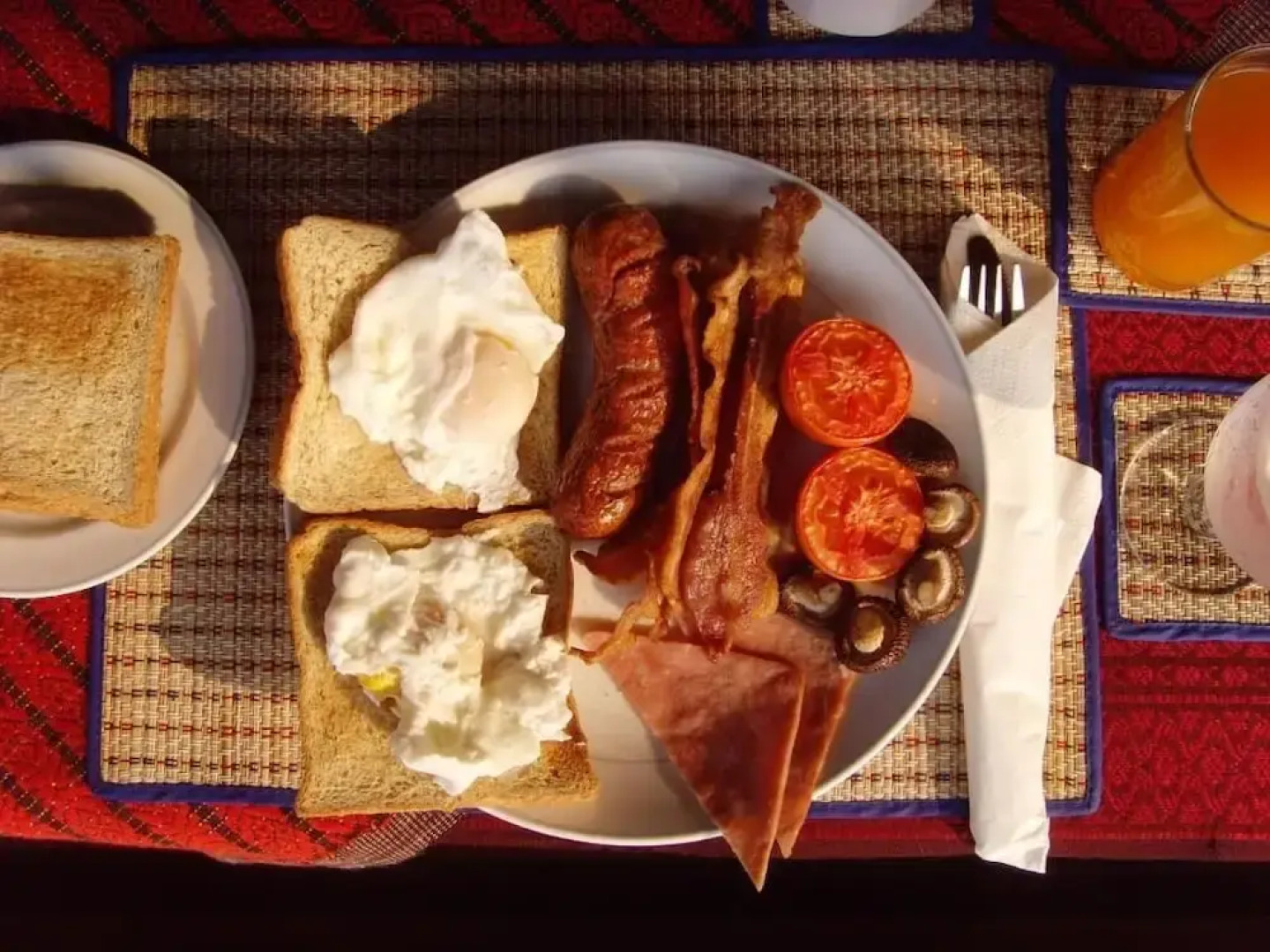 Viang Yonok Hotel Restaurant Sports Club