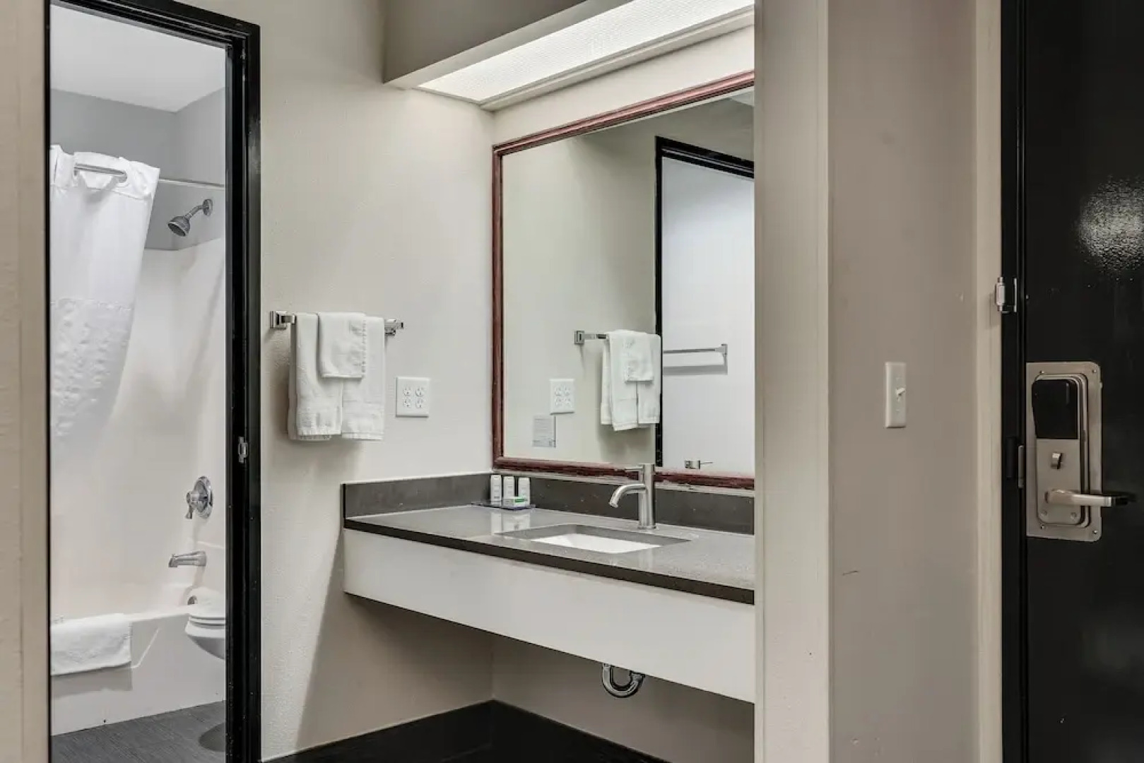 Baymont Inn And Suites La Cros