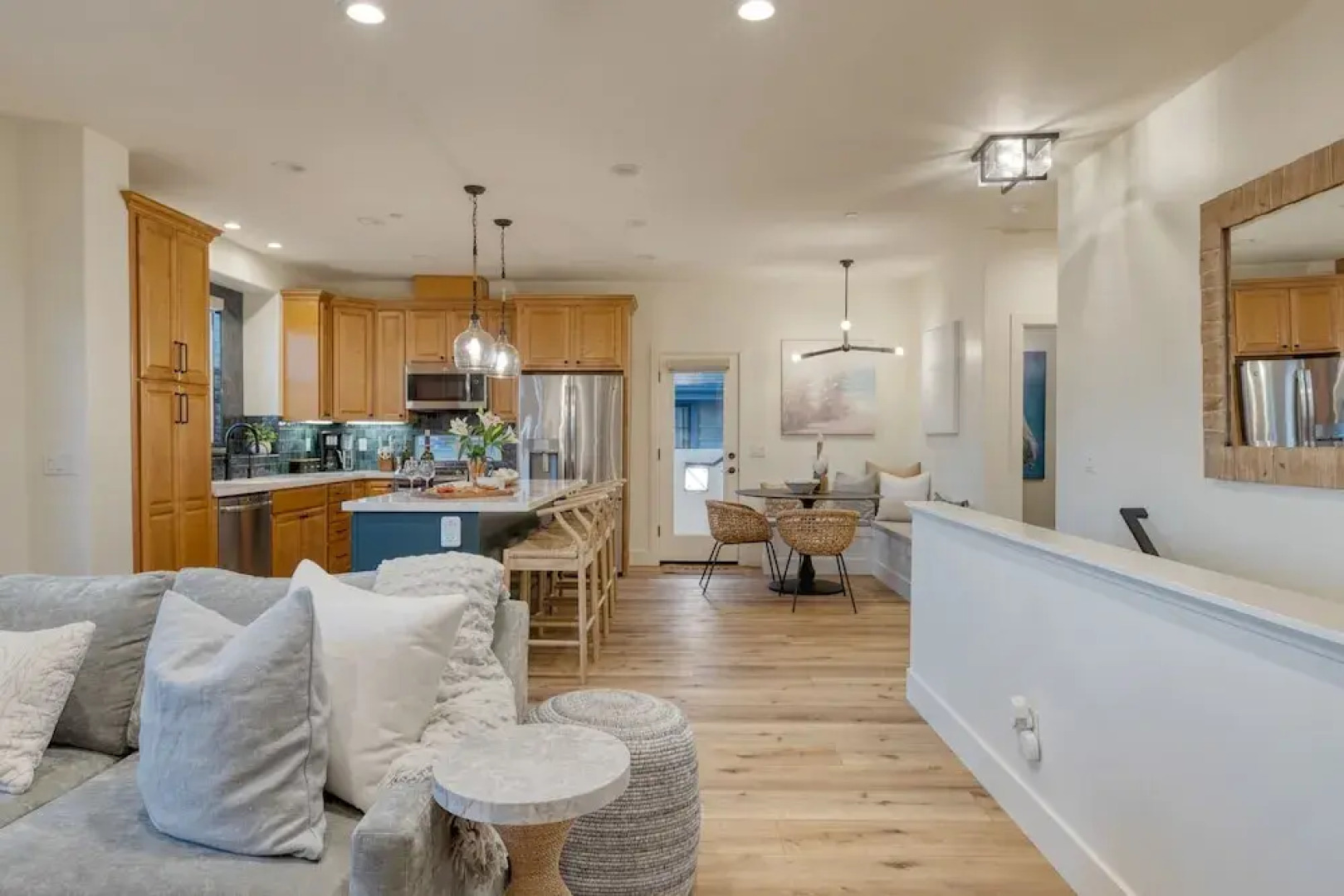 Sunset Serenity by Avantstay Rooftop w Hot Tub Fire Pit 3 Blocks to Beach