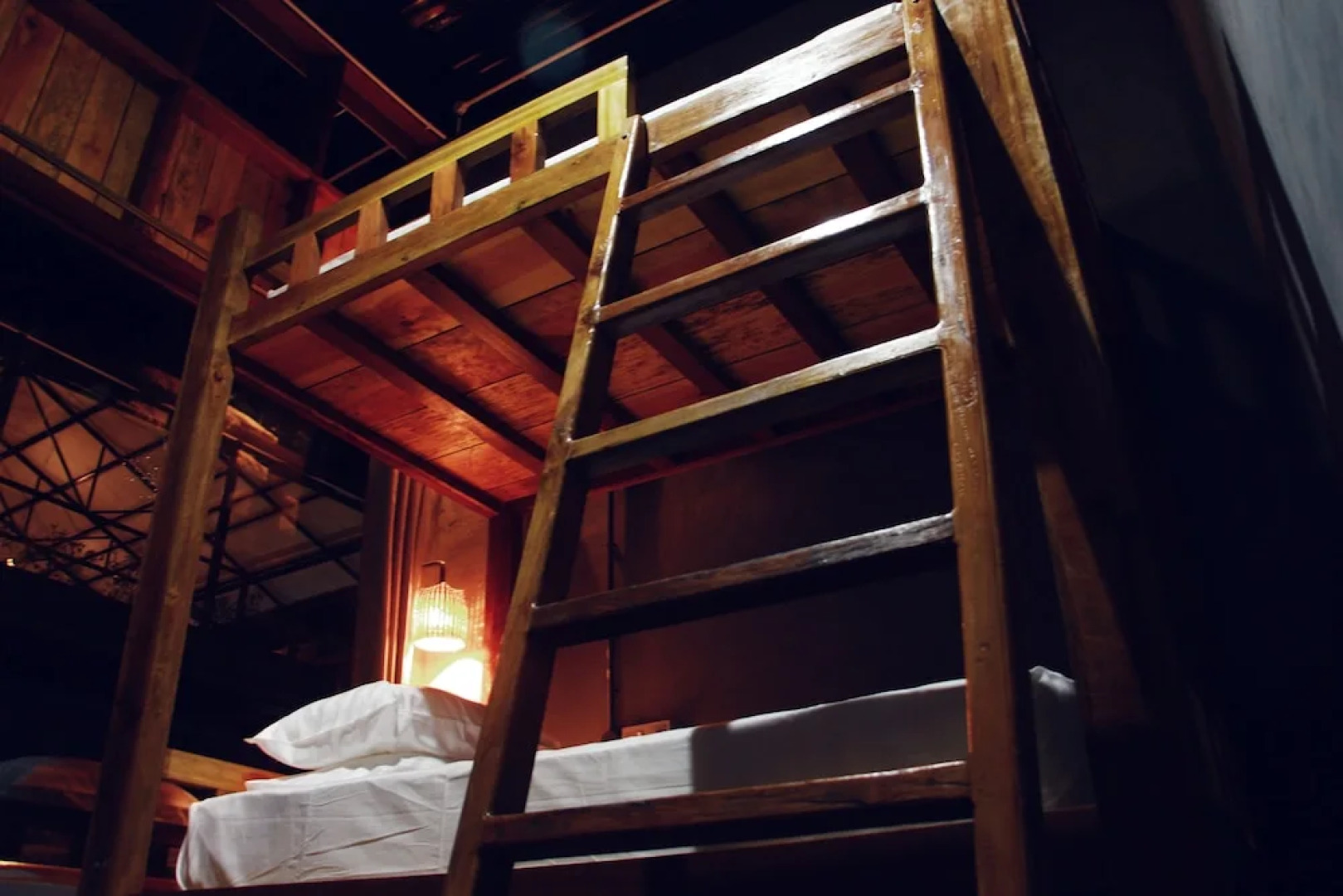 Demoso Lodge - Hostel