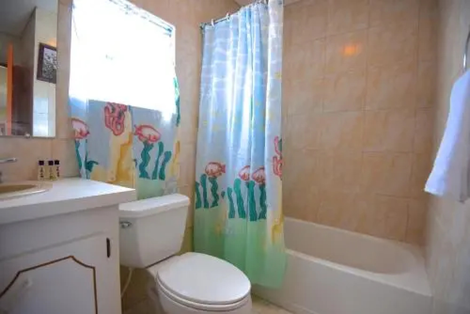 Chester's Highway Inn Bone Fish Lodge