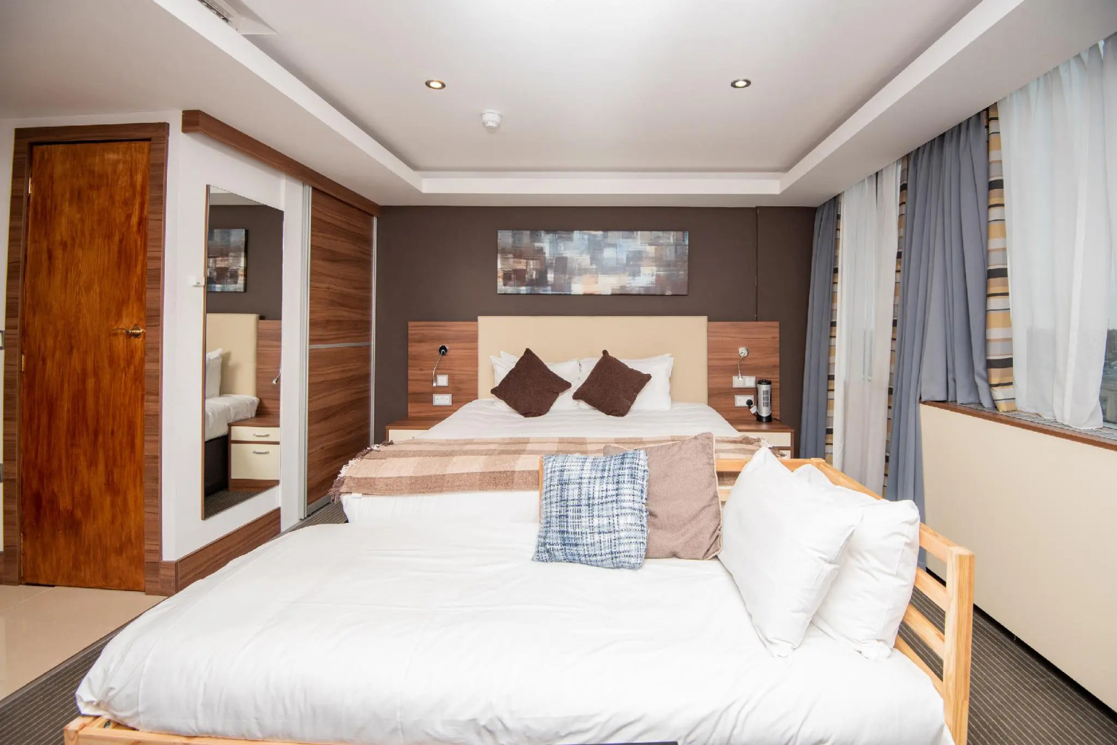 OYO Livin’ Serviced Apartments