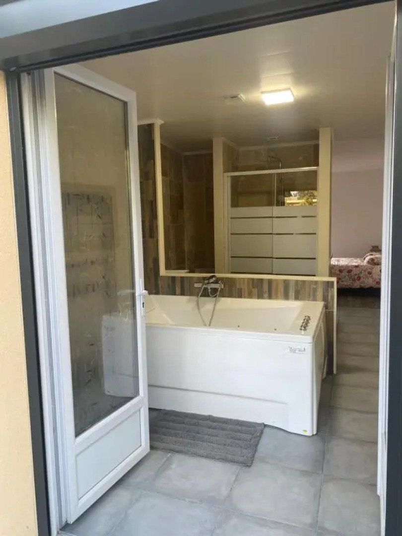 The Montreal Suite (Adults Only)