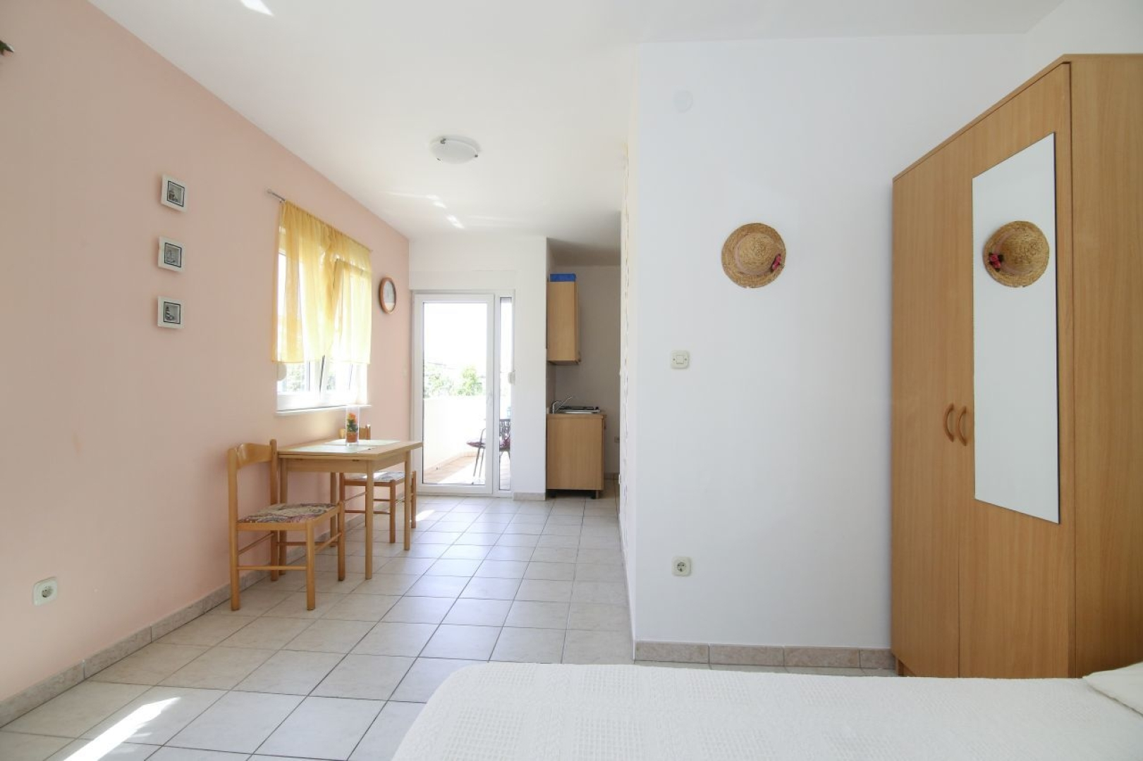 Studio apartment Tea - parking and grill, 100 m from sea SA2 Rogoznica, Riviera Sibenik