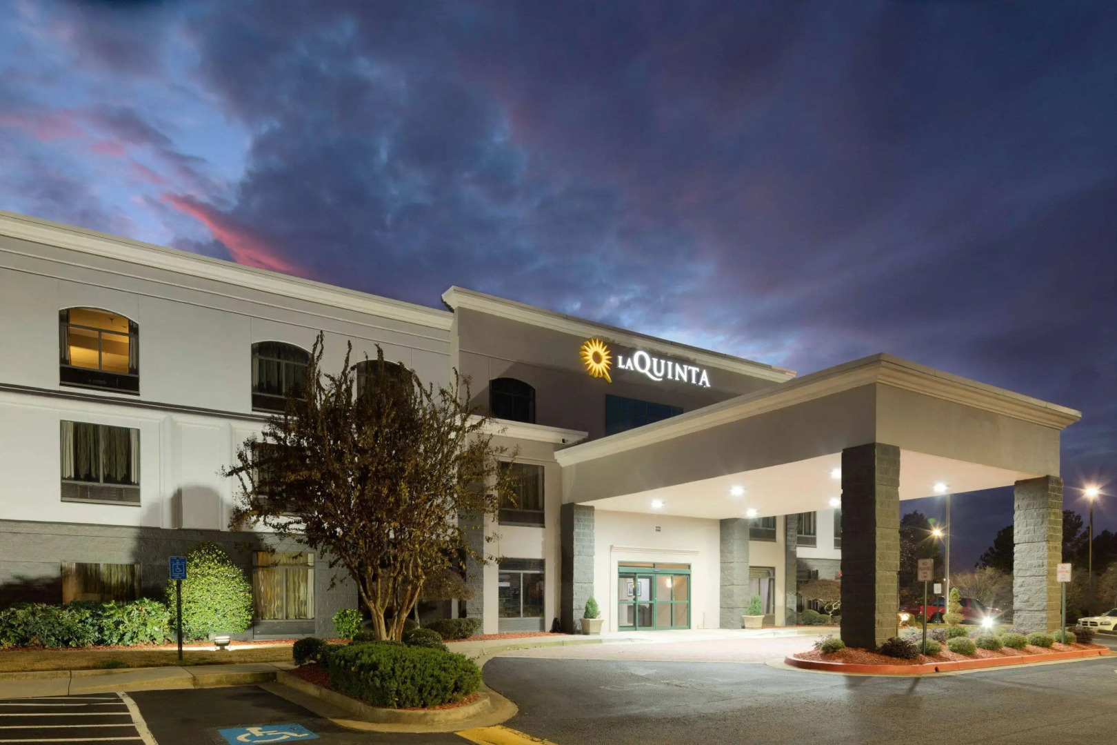 La Quinta Inn & Suites by Wyndham Kennesaw