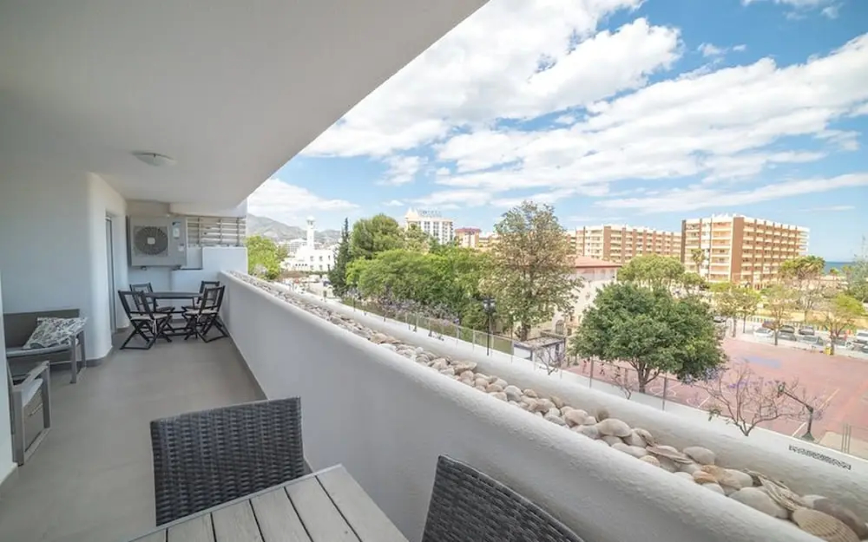 Myramar | 7 Pax | Parque de Poniente | 4724-KPAW