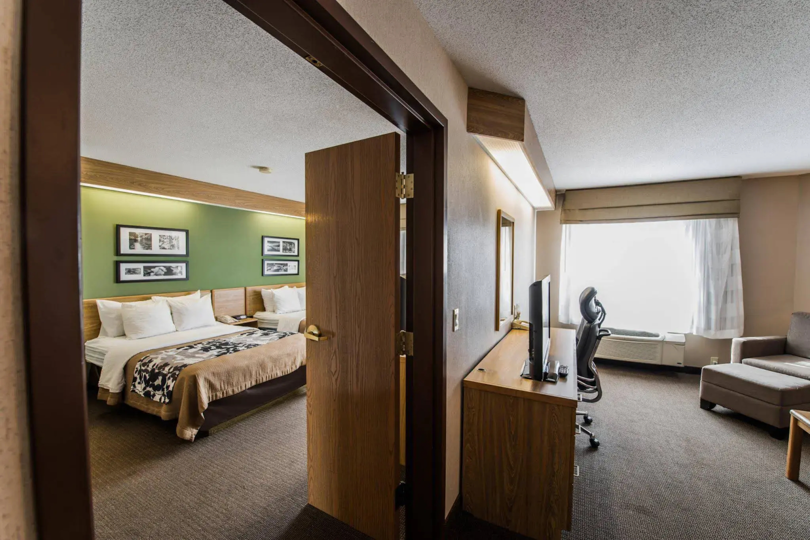 Sleep Inn & Suites