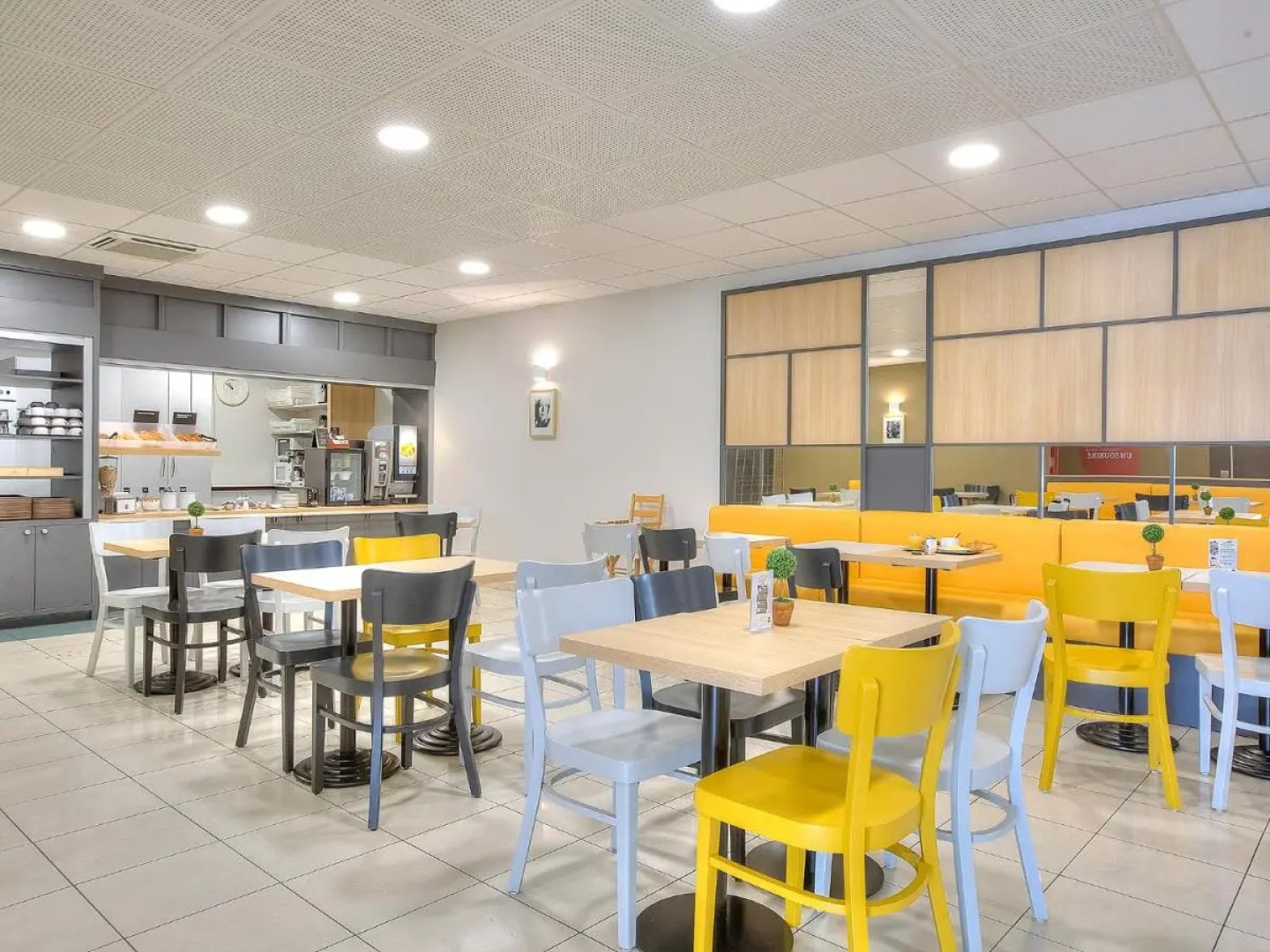 B&B HOTEL Villeneuve-Loubet Village