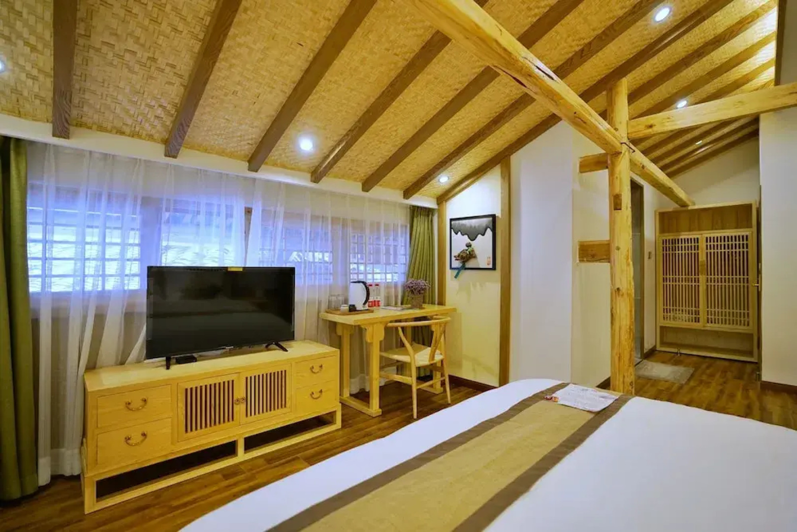 Yueju Wenlv · Yuexijiang Boutique Holiday Hotel (Leishan Xijiang Qianhu Miaozhai)