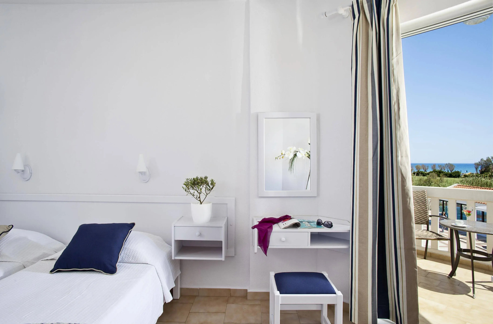 Mrs Chryssana Beach Hotel