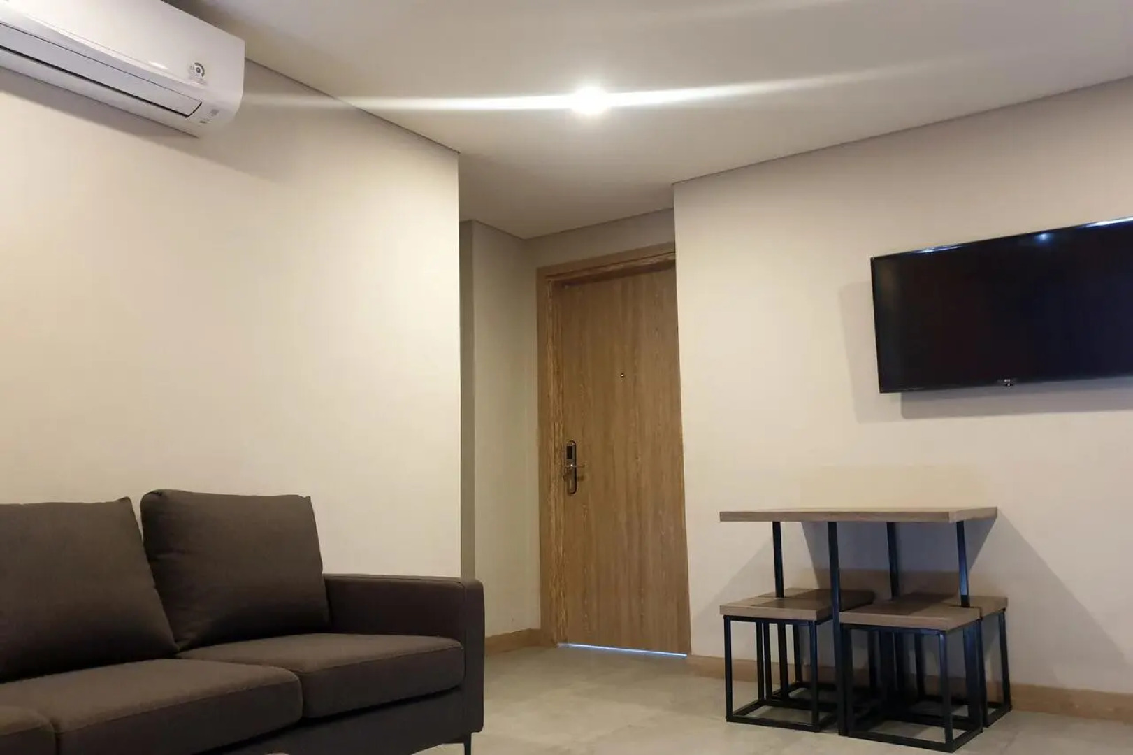 Capital O 3947 Akarsa Seahorses