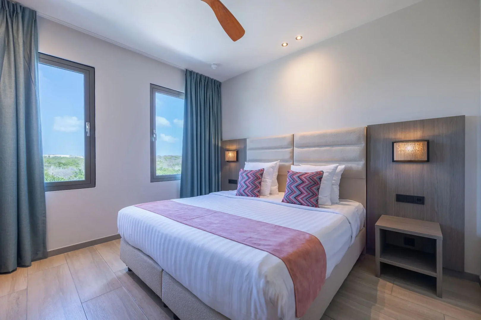 Dolphin Suites & Wellness Curacao