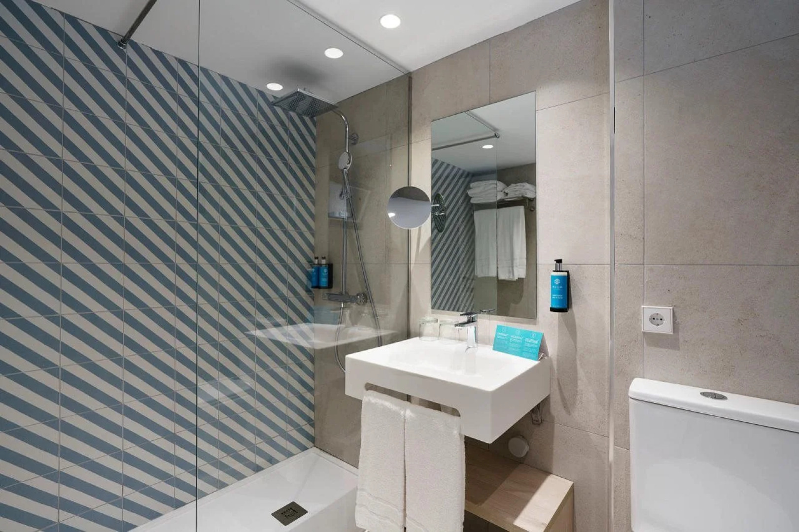 AluaSun Far Menorca Hotel