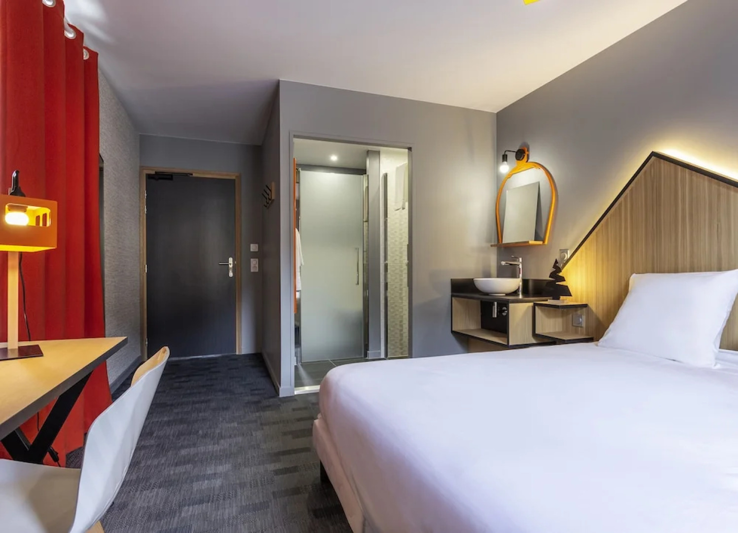 Hotel Base Camp Lodge