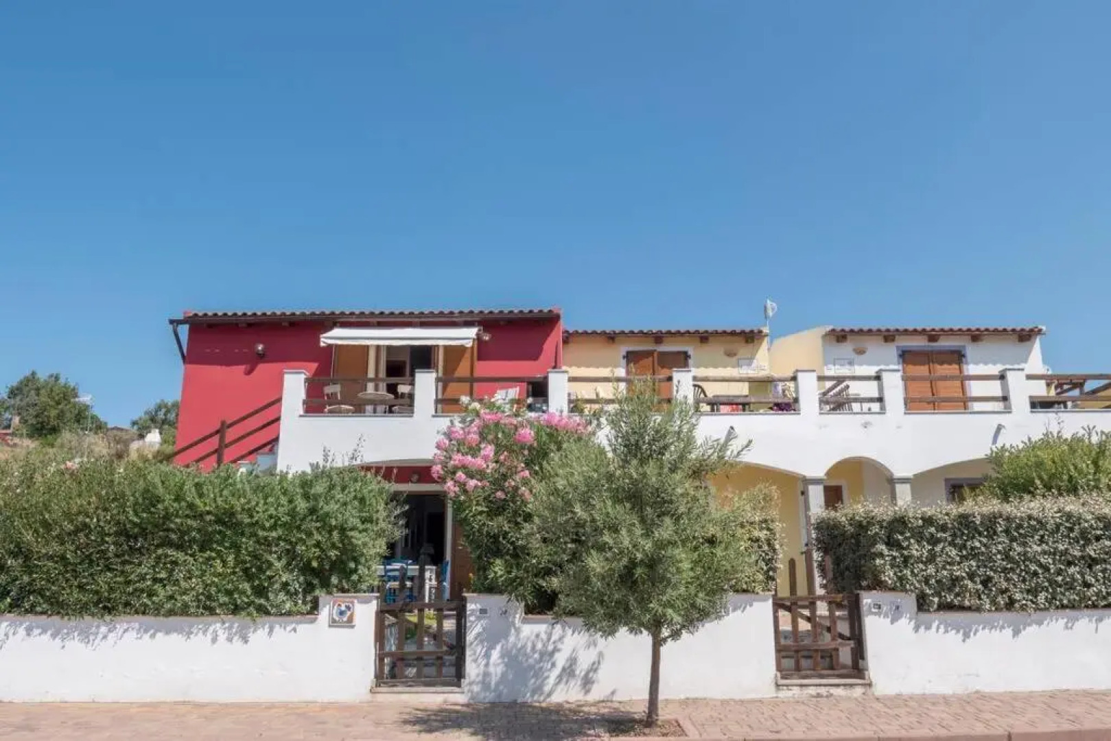 Appartamento con piscina comune.