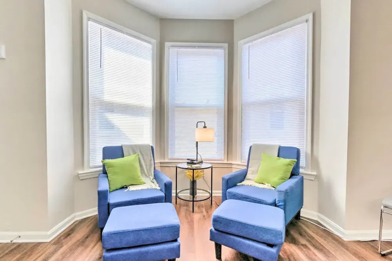 Central Front Royal Getaway on Main Street!