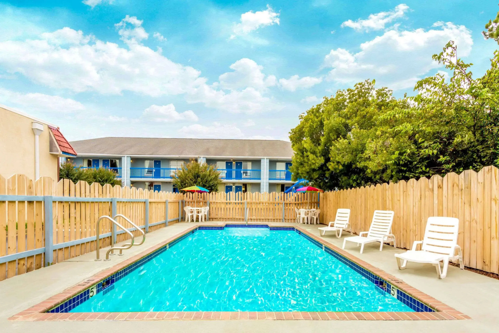 Travelodge by Wyndham Virginia Beach Bay Beach