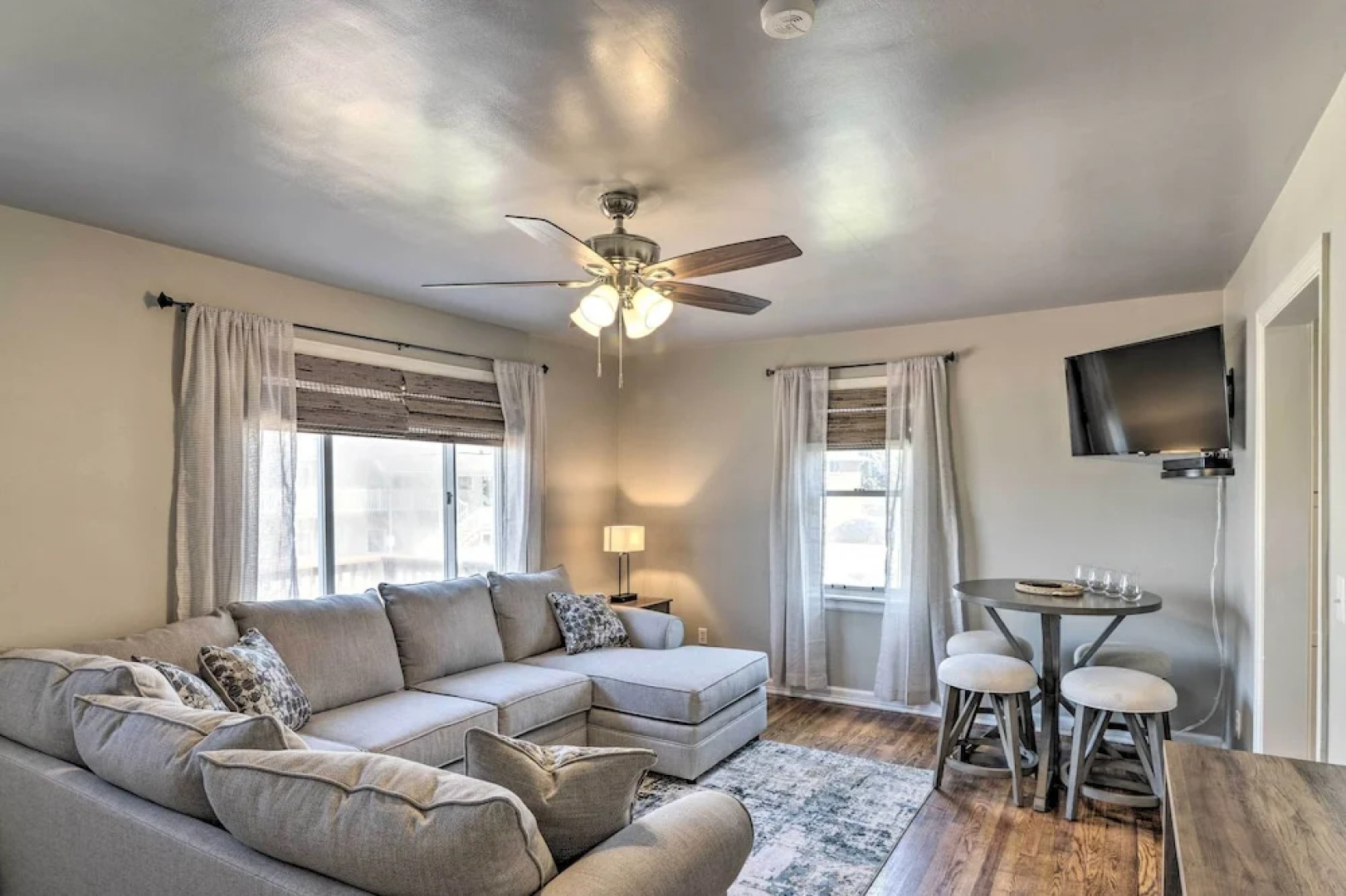 Morgantown Home w/ Patio: Near WVU Football!