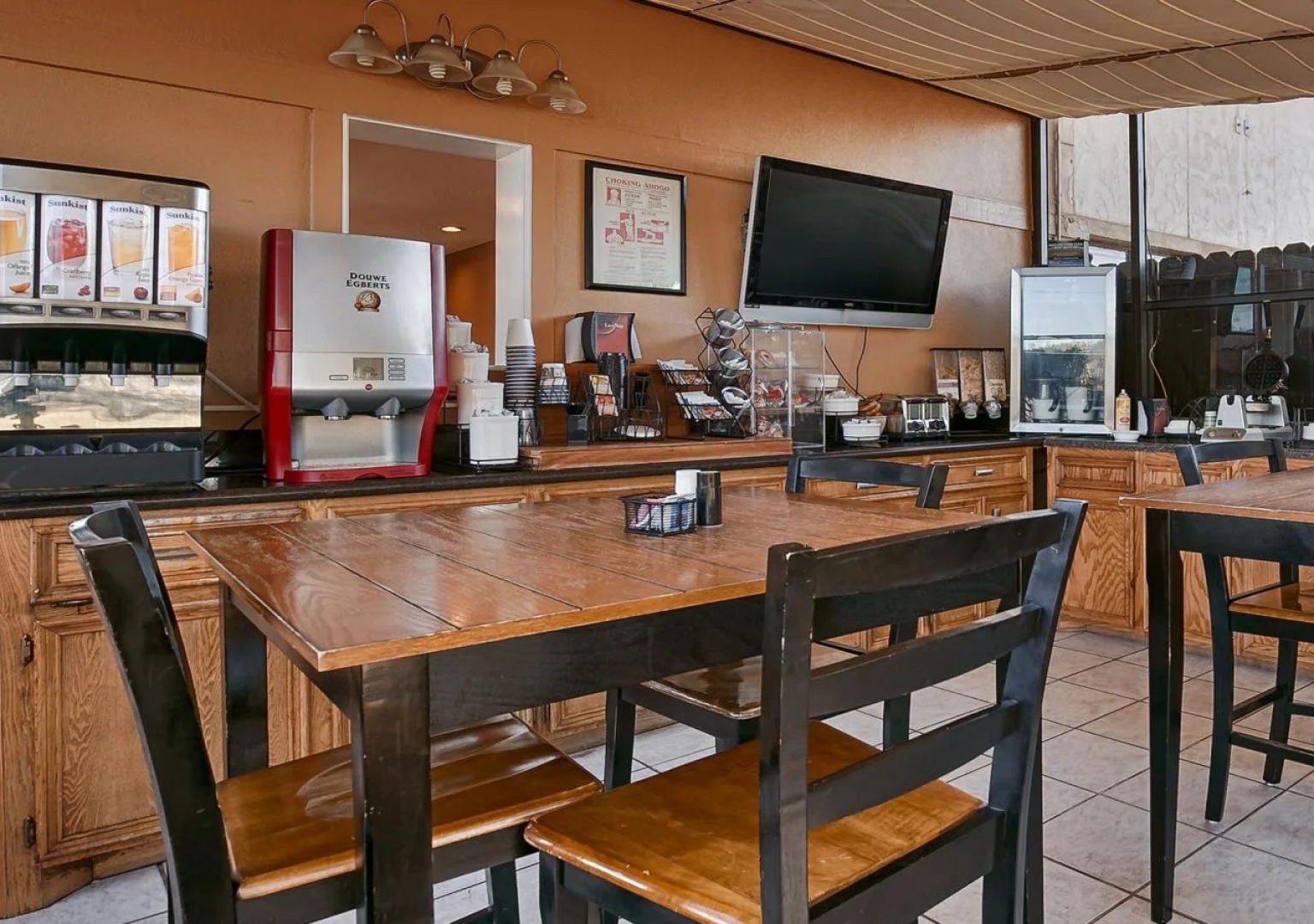 Best Western Inn by the Lake