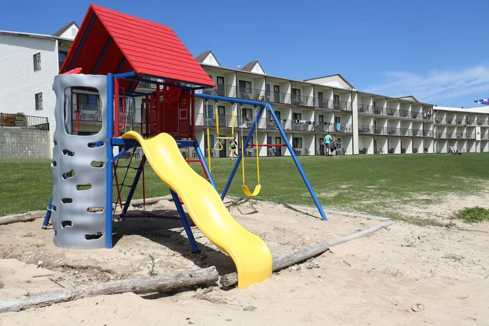 Bavarian Haus Lakefront Inn