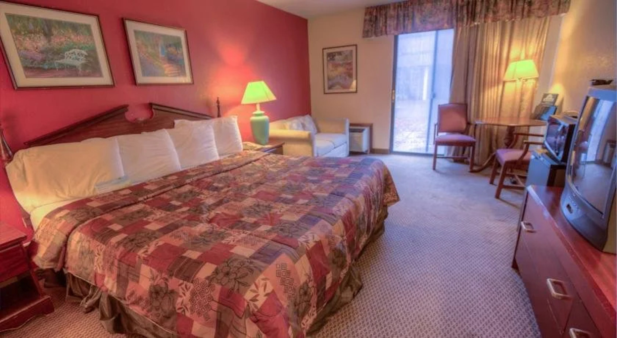 Days Inn Maplewood Hotel And Conference Center